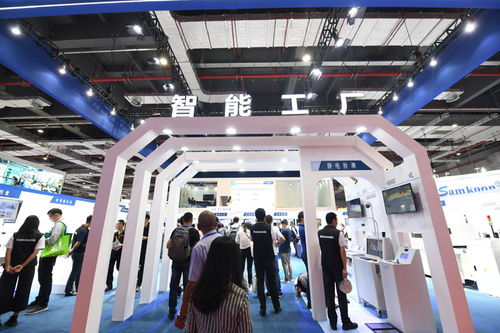物流車 噴涂機(jī)器人 智能工廠生產(chǎn)線 百款尖端技術(shù)產(chǎn)品首發(fā)工博會(huì)